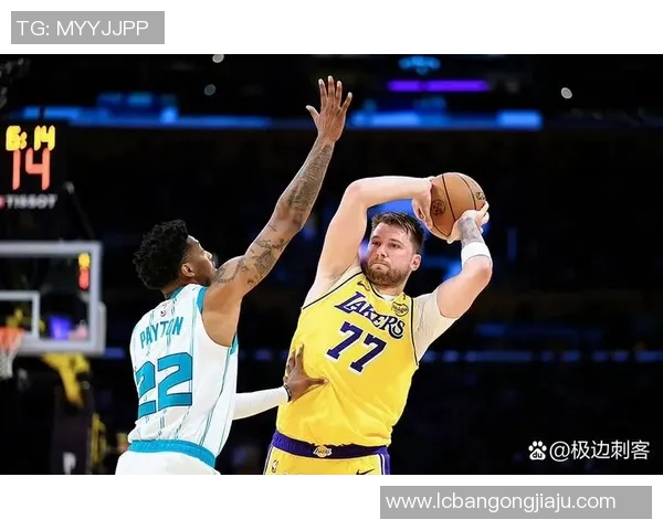 东契奇49+11+8成前史首人！湖人18分大胜森林狼 华子空砍31+5