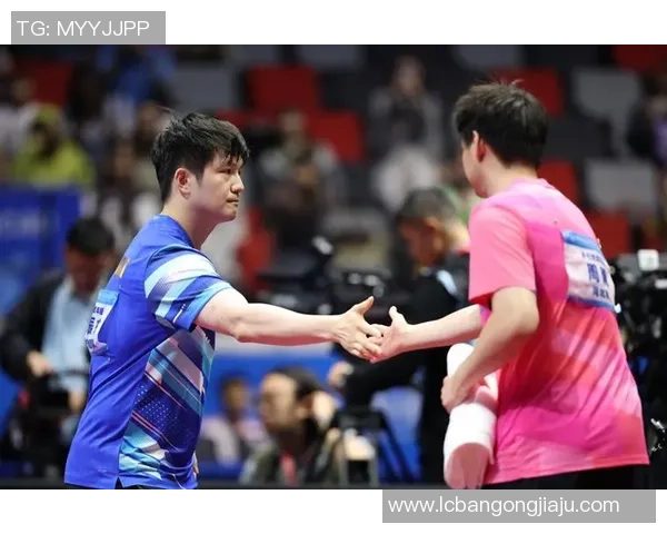 全运乒乓首秀，樊振东完胜情怀伙伴周雨，孙颖莎顺畅晋级，王楚钦今晚露脸